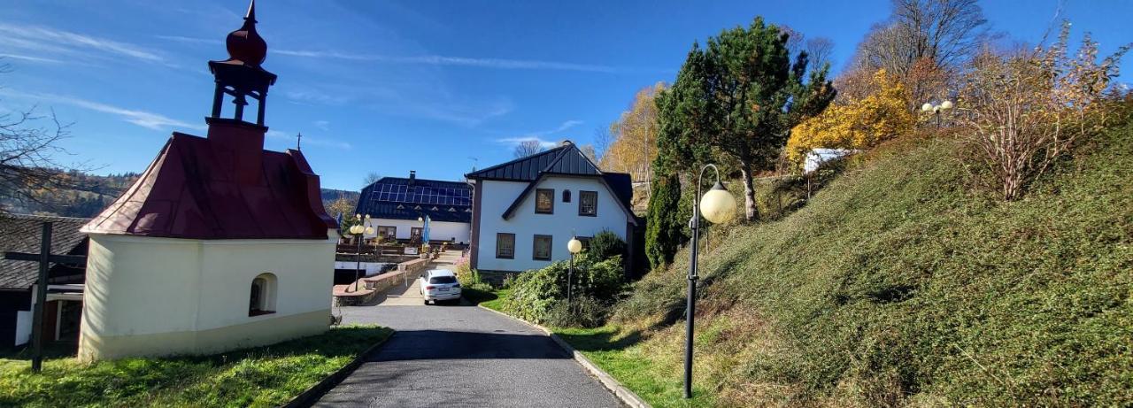 Hotel Zlaty Potok Nicov  Ngoại thất bức ảnh